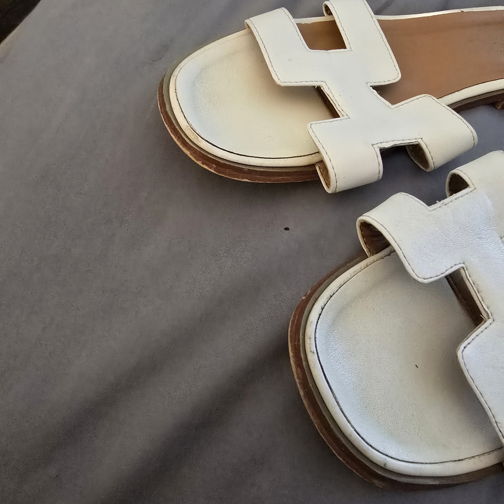 Women's Flats - Picture 2 of 7